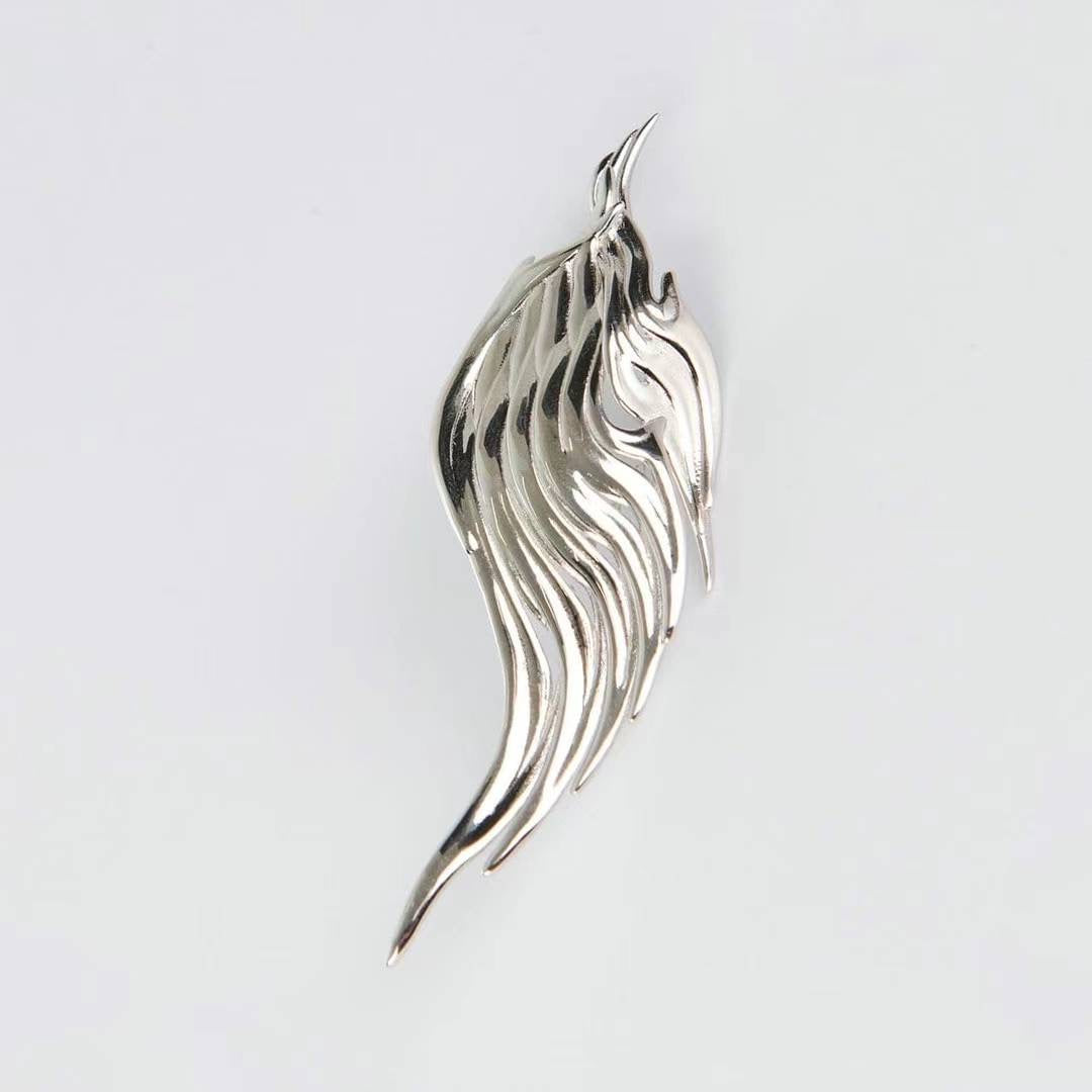 WiNG EARRiNG