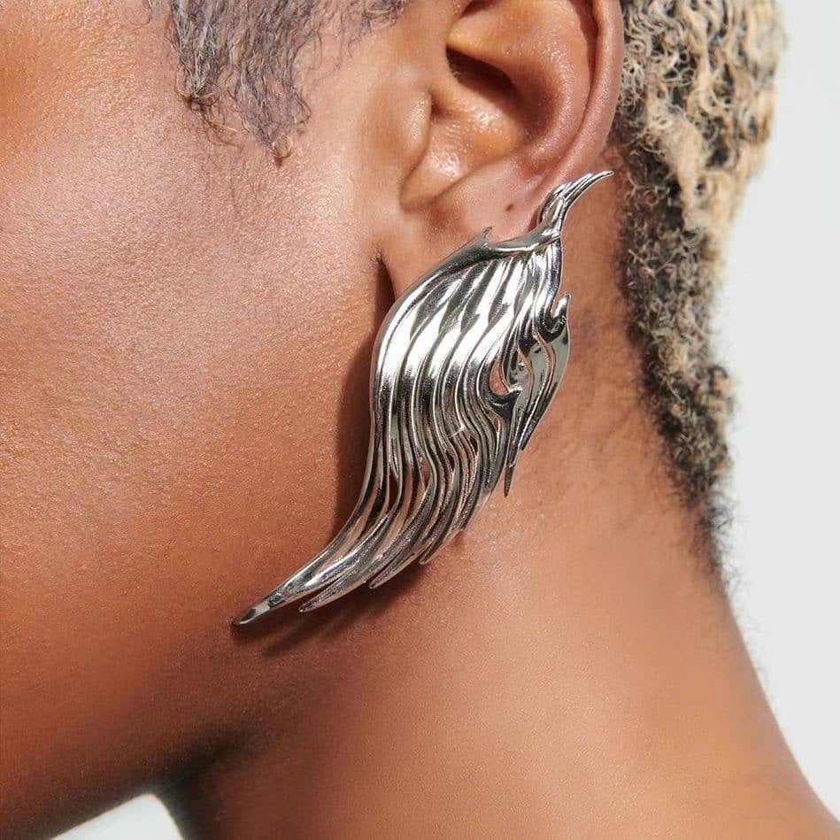 WiNG EARRiNG