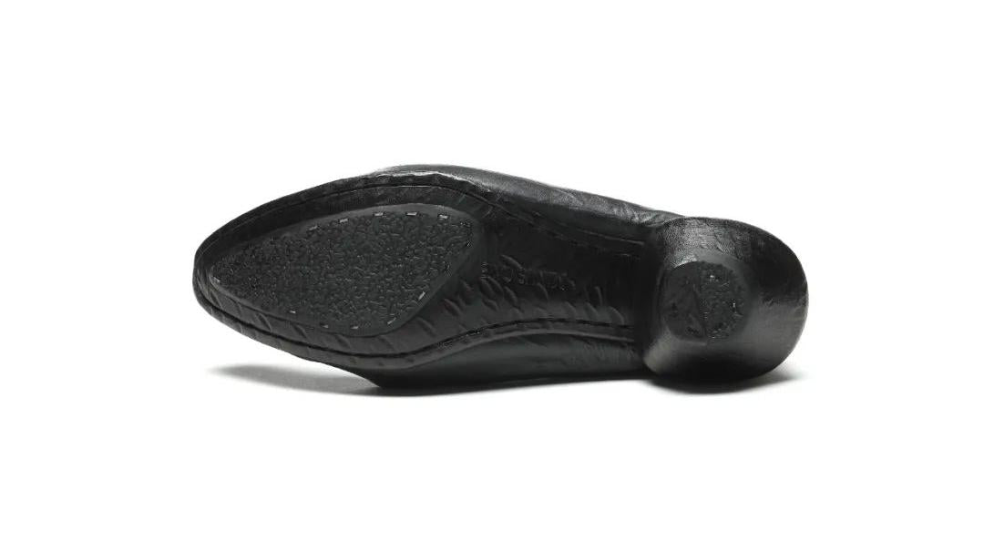 Black Tyre Cow Hand Gripped Leather Slippers