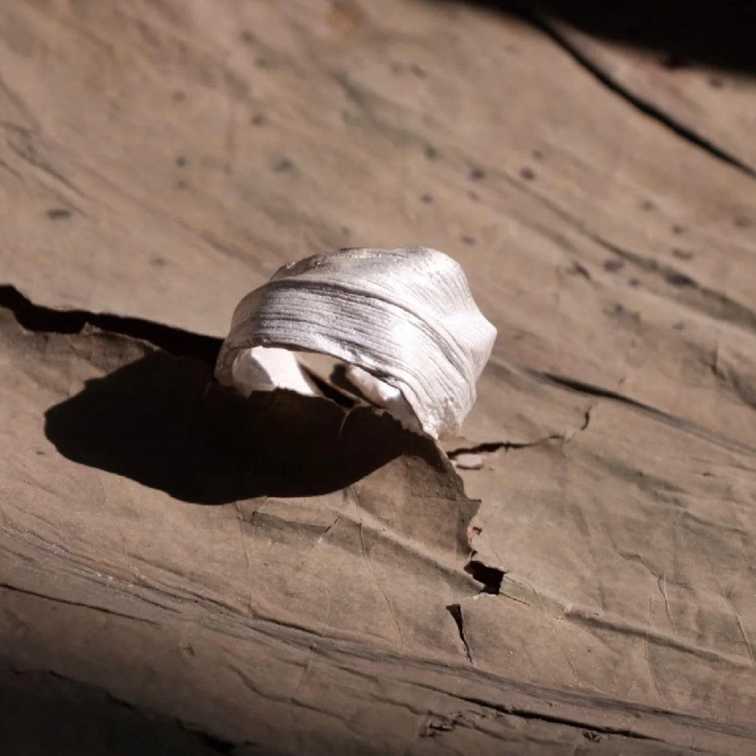 Dried-up Leaf Ring