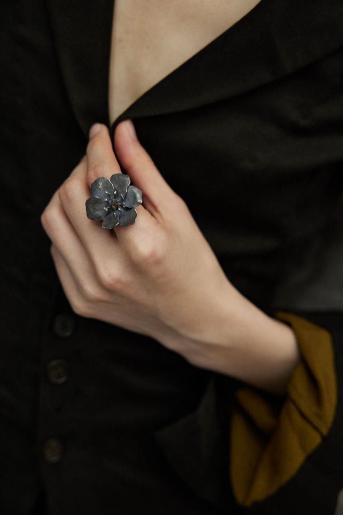 Shadow Weave Flower Ring