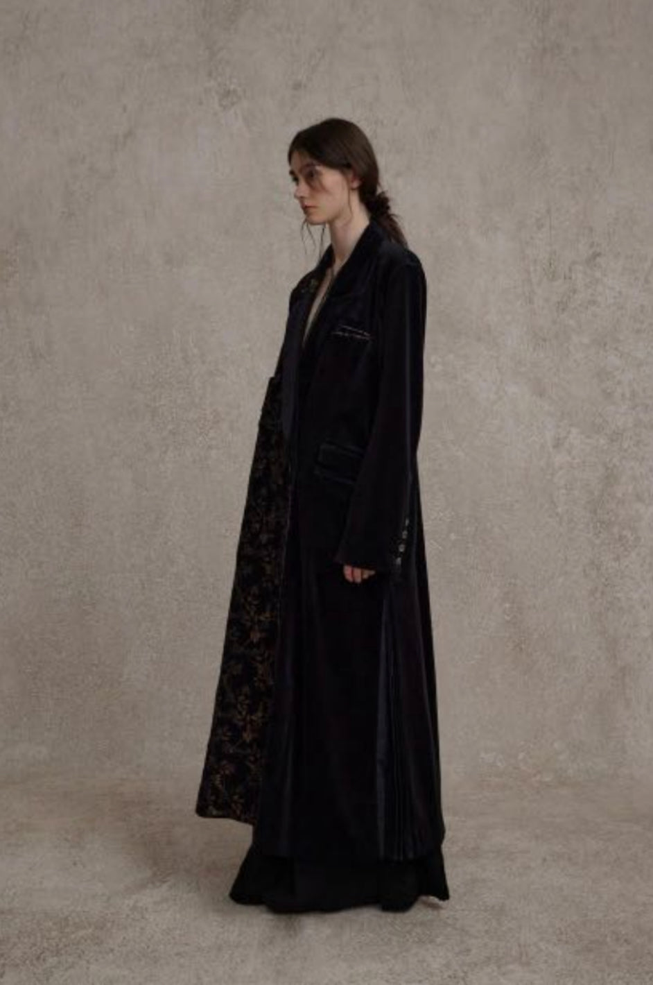 Organ Pleat Velvet Coat