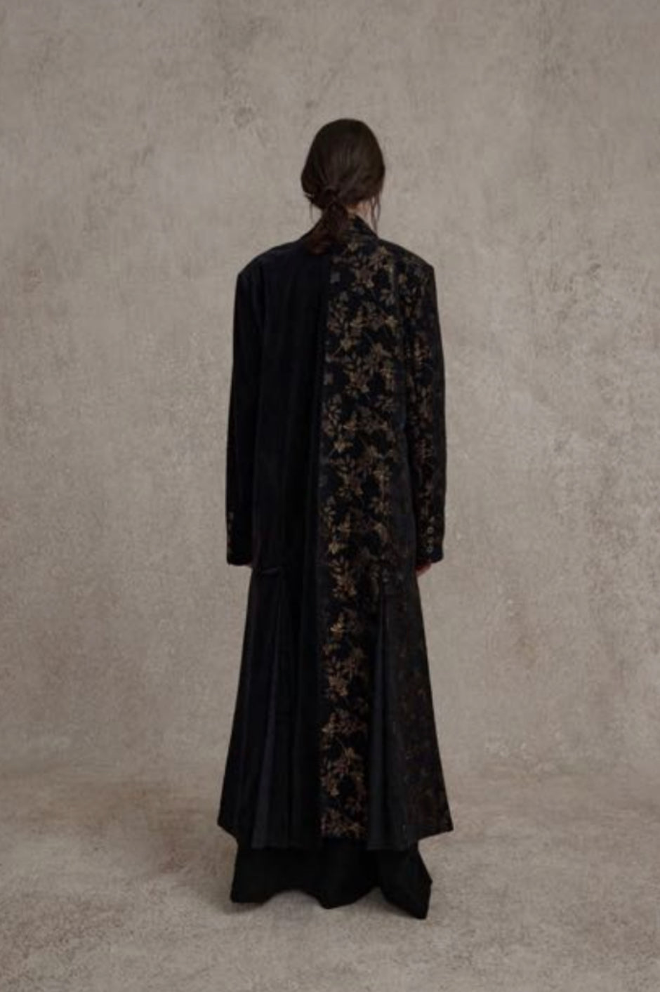 Organ Pleat Velvet Coat